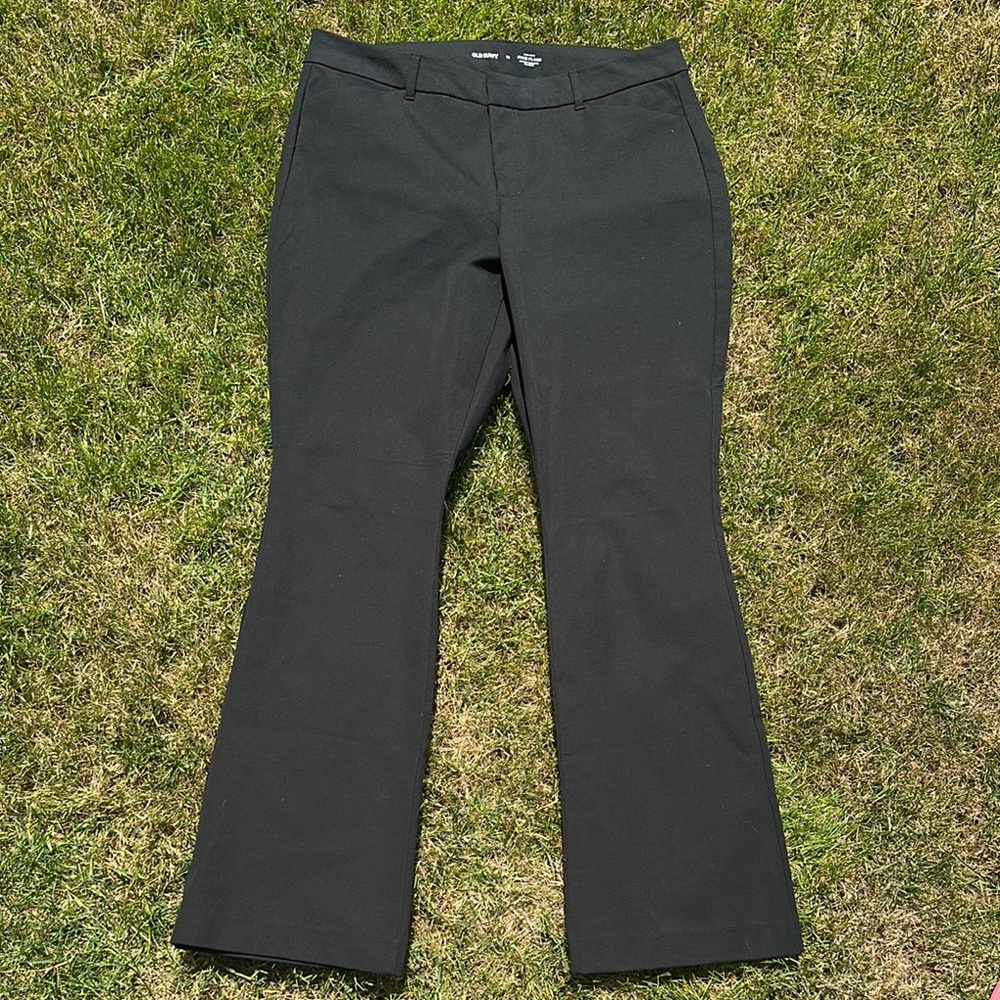 Old Navy Black Women's Pixie Flare pants